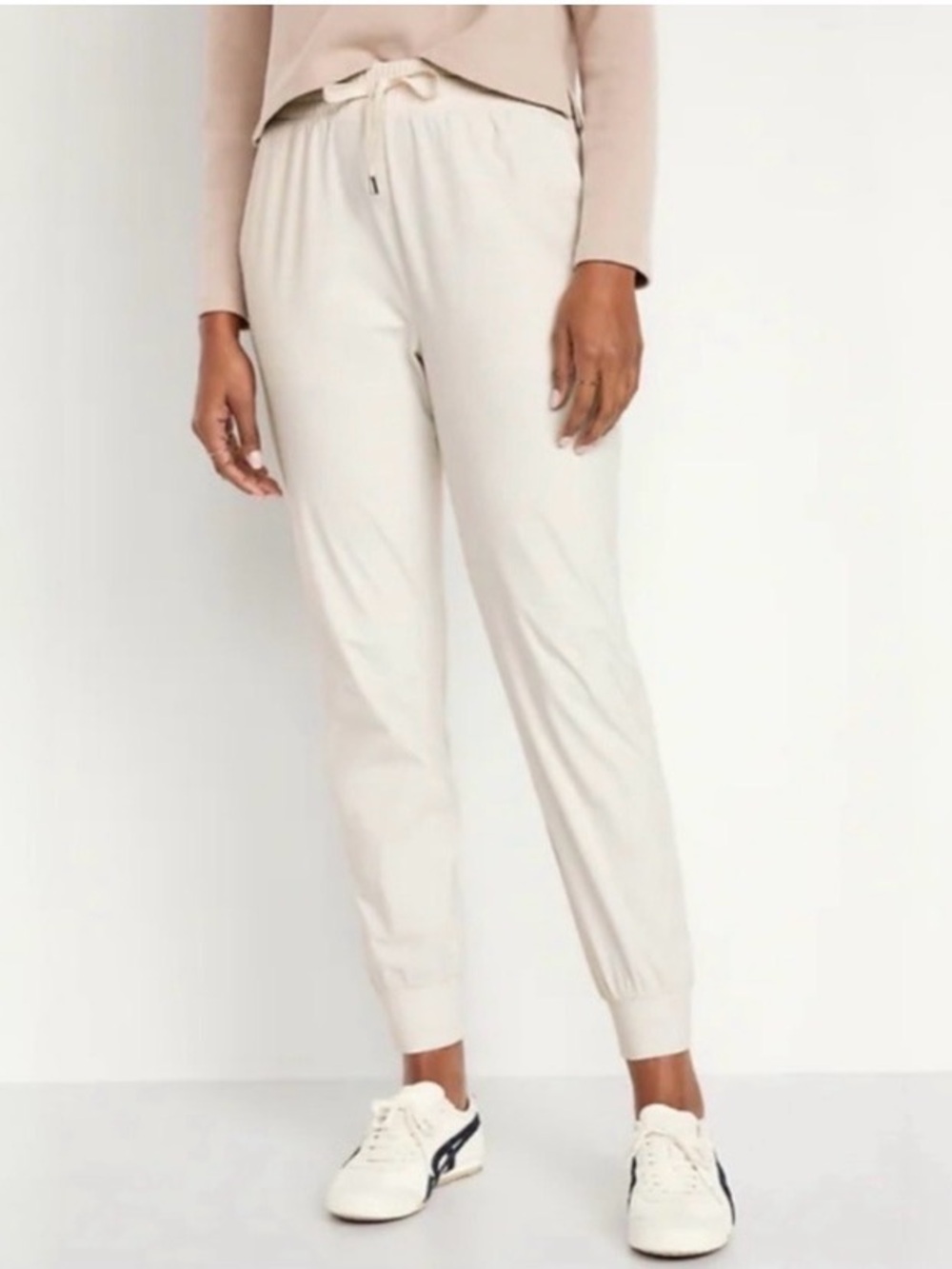 OLD NAVY High-Waisted SleekTech Joggers. SZ M. NEW !!